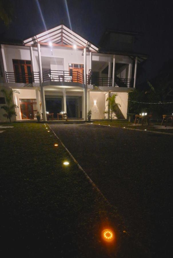 Mothership Tangalle Exterior foto